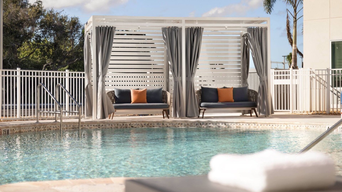 Port Canaveral Hotel | Holiday Inn Express Cape Canaveral by IHG