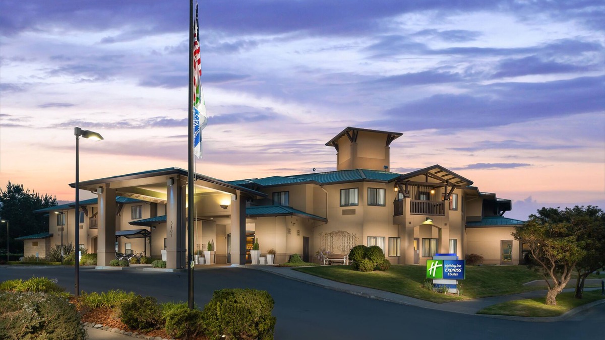 McKinleyville Hotel | Holiday Inn Express Arcata/Eureka - Airport Area by IHG