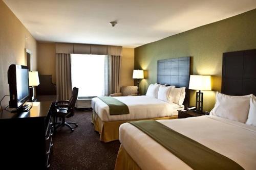 Dimondale Hotel | Holiday Inn Express and Suites Dimondale-Lansing