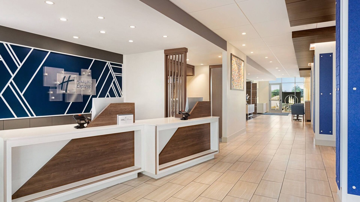 Ukiah Hotel | Holiday Inn Express and Suites Ukiah by IHG