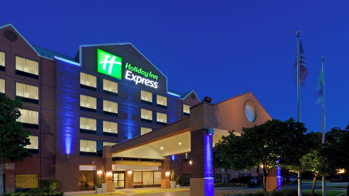 Hanover Hotel | Holiday Inn Express Baltimore-BWI Airport West by IHG