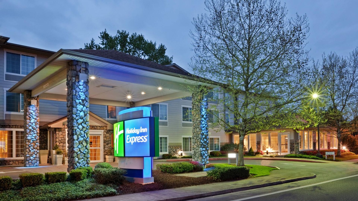 Corvallis Hotel | Holiday Inn Express Corvallis-On the River by IHG