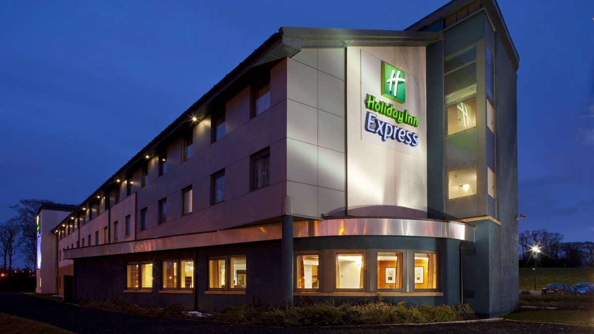 Dunfermline Hotel | Holiday Inn Express Dunfermline by IHG