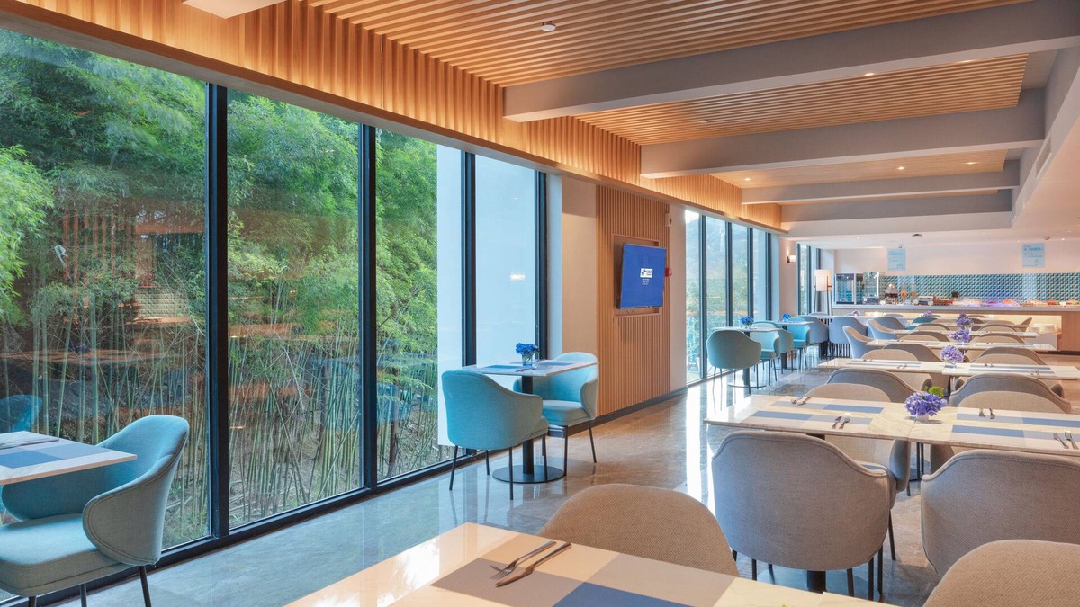 Meishan Hotel | Holiday Inn Express E'Mei Qiliping by IHG