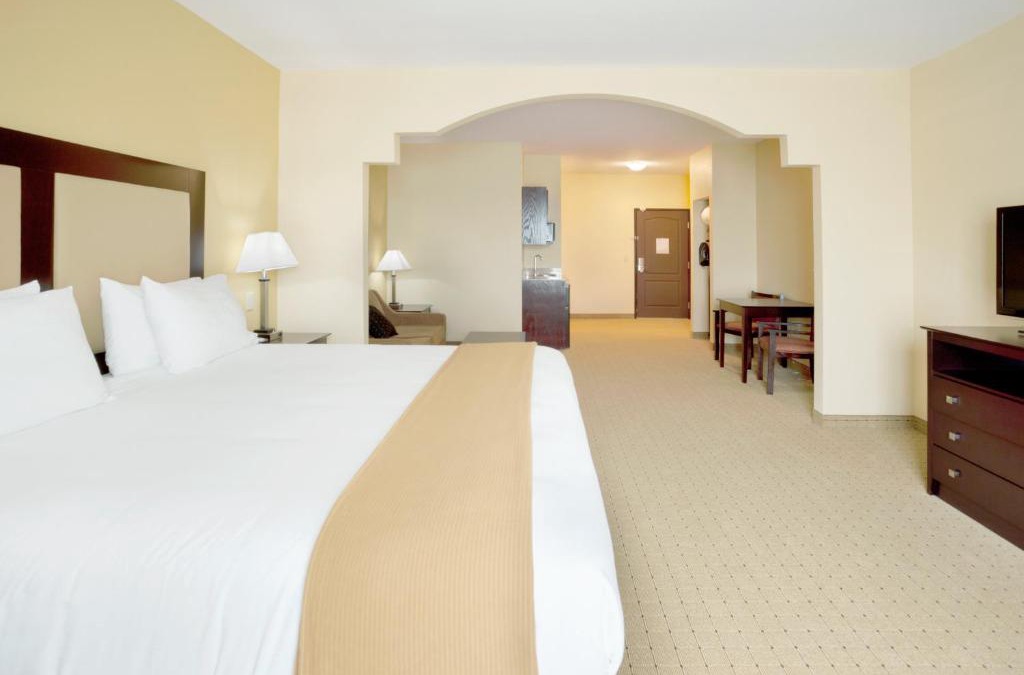 Georgetown Hotel | Holiday Inn Express Georgetown by IHG