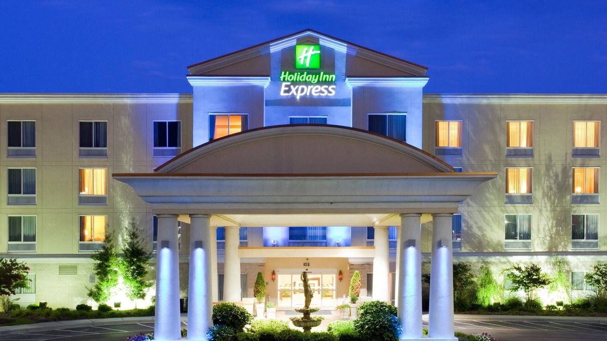Kannapolis Hotel | Holiday Inn Express Hotel & Suites Concord by IHG