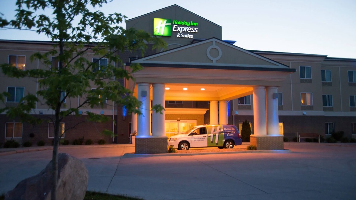 Northwood Hotel | Holiday Inn Express Hotel & Suites Northwood by IHG