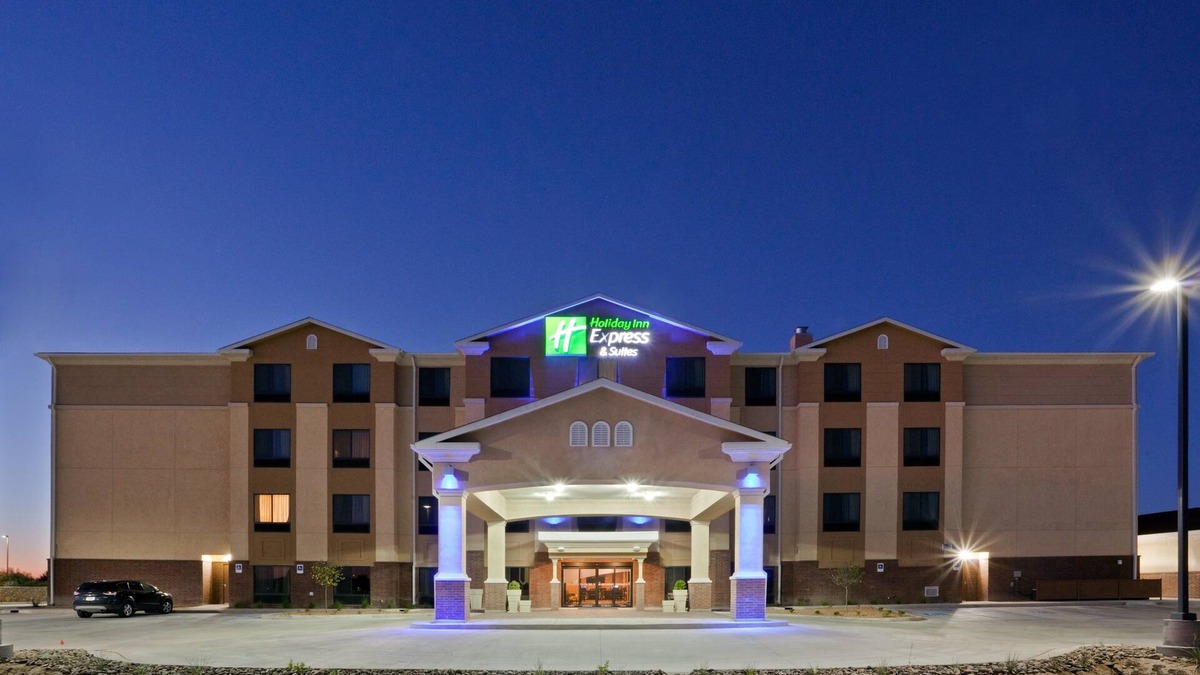 Deming Hotel | Holiday Inn Express Hotel & Suites Deming Mimbres Valley by IHG