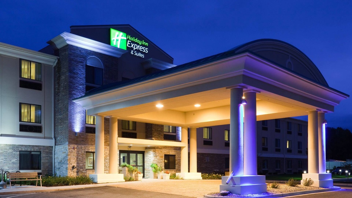 Verona Hotel | Holiday Inn Express Hotel & Suites Madison-Verona by IHG