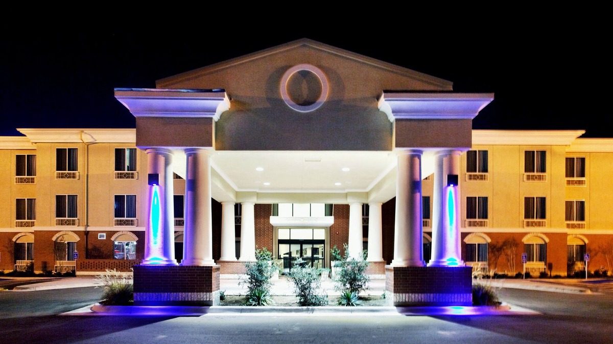 Ozona Hotel | Holiday Inn Express Hotel & Suites Ozona by IHG