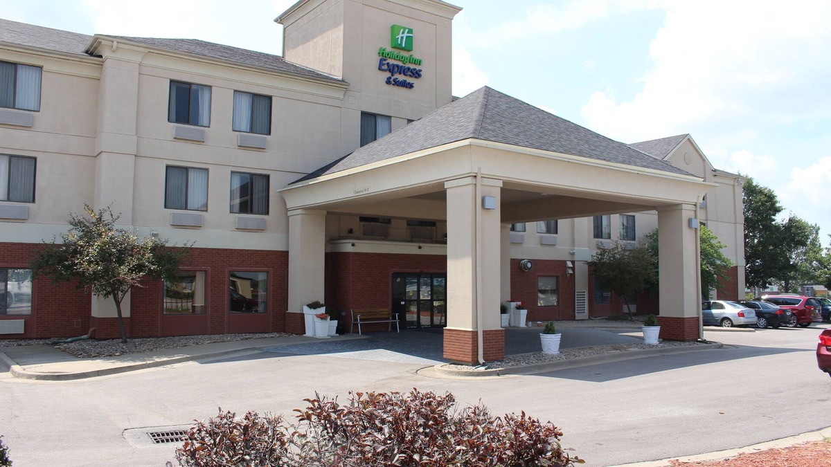 Kansas City Hotel | Holiday Inn Express Kansas City-Liberty by IHG