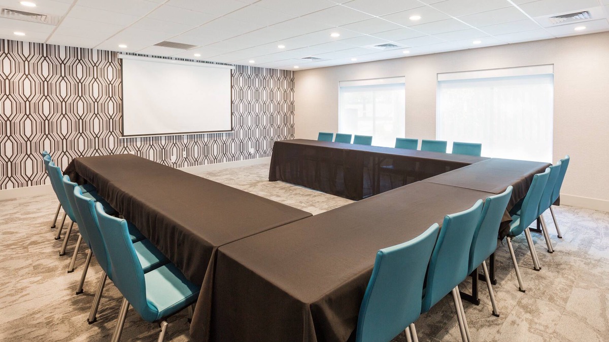 Lorton Hotel | Holiday Inn Express Lorton by IHG