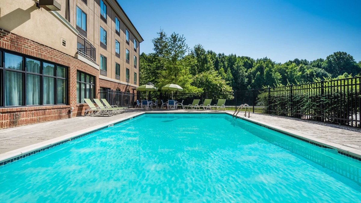 North East Hotel | Holiday Inn Express North East by IHG