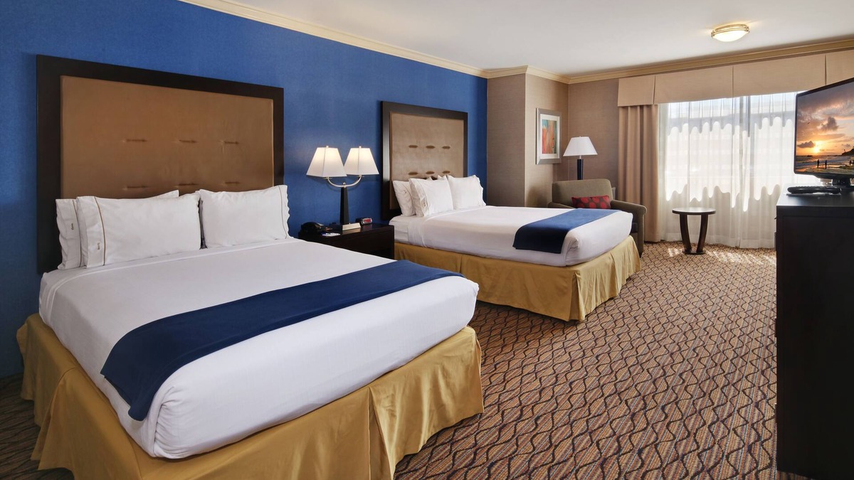 Port Hueneme Hotel | Holiday Inn Express Port Hueneme by IHG