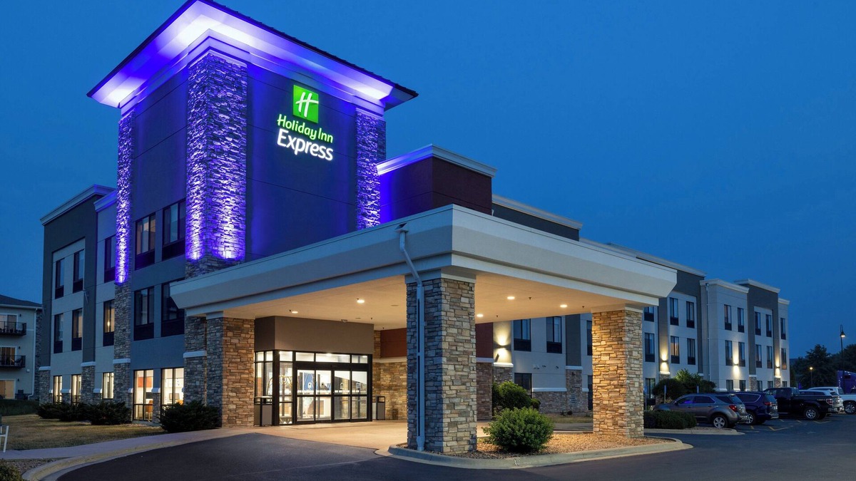 Rochester Hotel | Holiday Inn Express Rochester South - Mayo Area by IHG