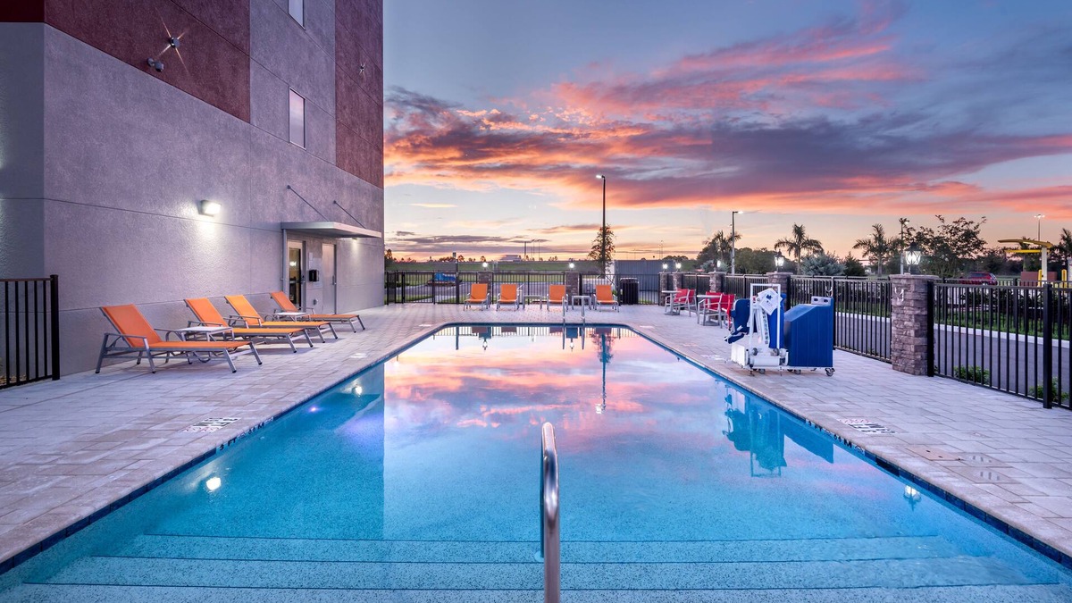 Punta Gorda Hotel | Holiday Inn Express & Suites Punta Gorda by IHG