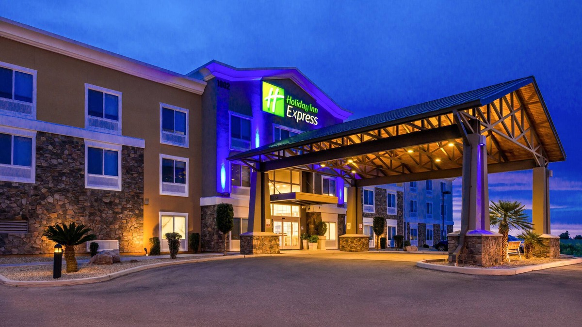 Sierra Vista Hotel | Holiday Inn Express Sierra Vista by IHG