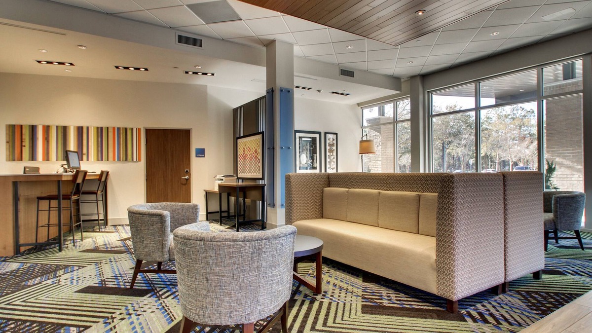 Summerville Hotel | Holiday Inn Express & Suites Summerville by IHG