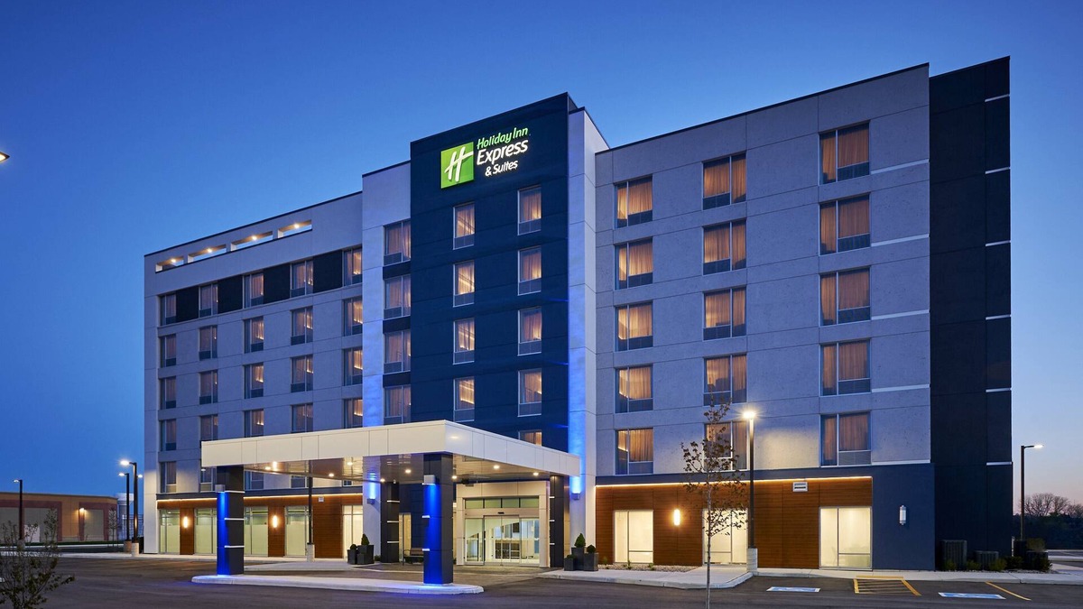 Lakeshore Hotel | Holiday Inn Express & Suites Windsor East - Lakeshore by IHG