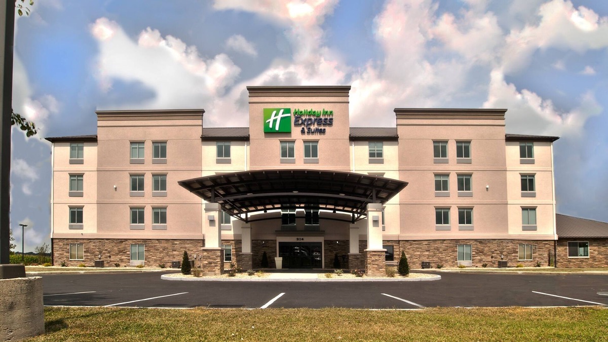 Haubstadt Hotel | Holiday Inn Express & Suites Evansville North by IHG