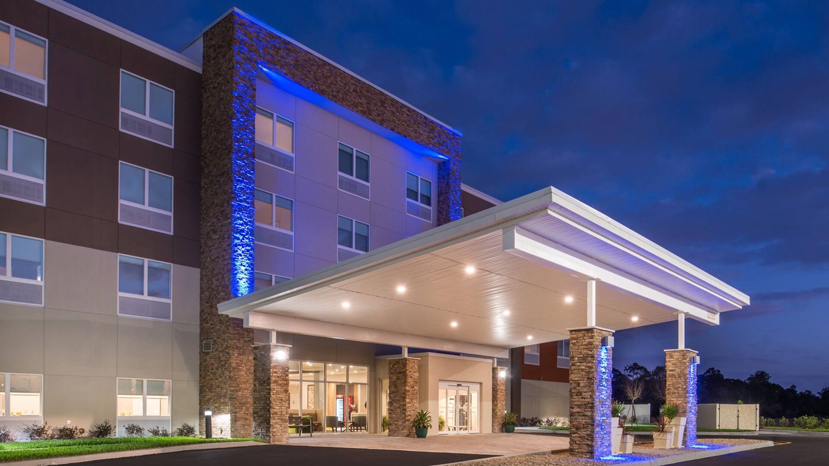 Alachua Hotel | Holiday Inn Express & Suites Alachua - Gainesville Area by IHG