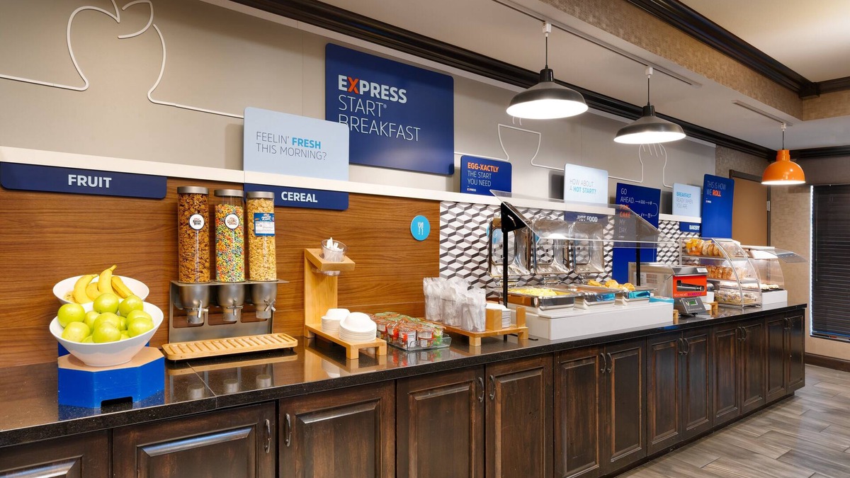 Billings Hotel | Holiday Inn Express & Suites Billings by IHG