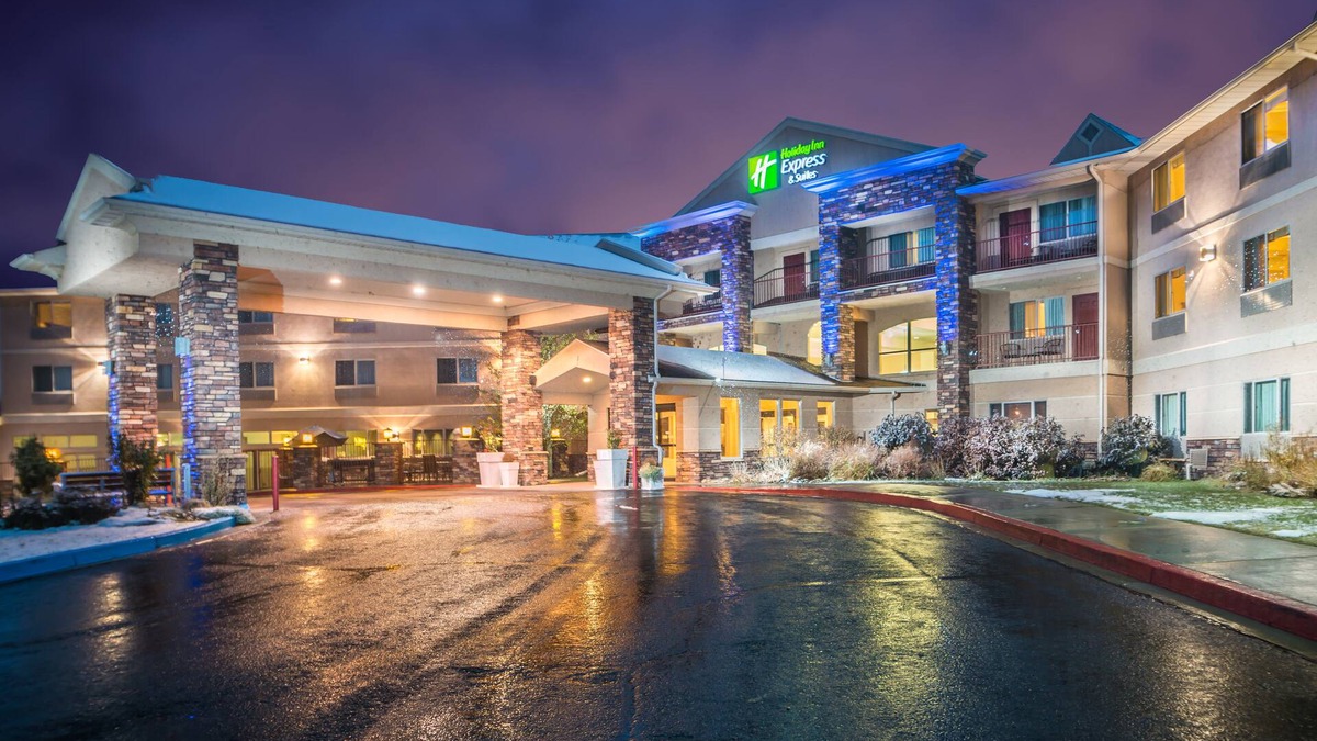 Gunnison Hotel | Holiday Inn Express & Suites Gunnison by IHG