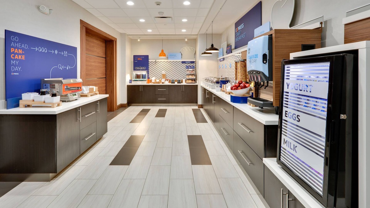 Roanoke Hotel | Holiday Inn Express & Suites Fort Worth North - Northlake by IHG