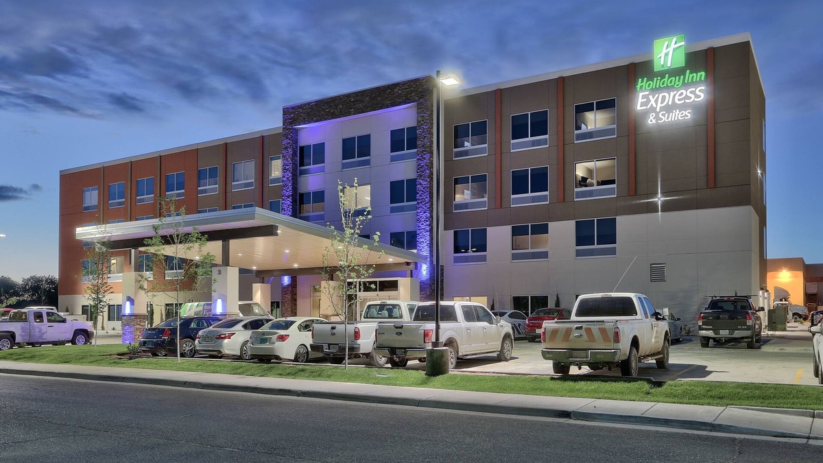 Roswell Hotel | Holiday Inn Express & Suites Roswell by IHG