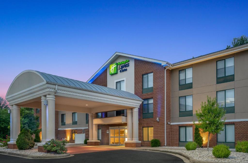 Tell City Hotel | Holiday Inn Express & Suites Tell City by IHG
