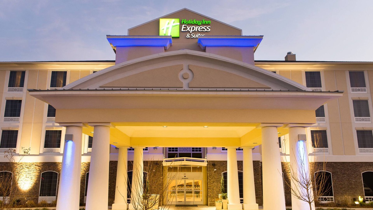 Aiken Hotel | Holiday Inn Express & Suites Aiken by IHG