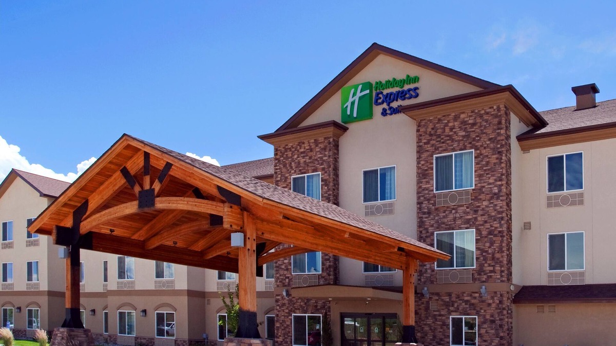 Silt Hotel | Holiday Inn Express & Suites Silt-Rifle by IHG