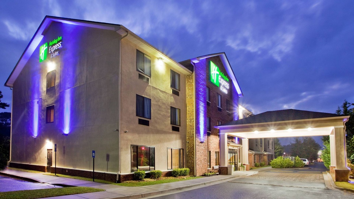 Buford Hotel | Holiday Inn Express & Suites Buford NE - Lake Lanier by IHG