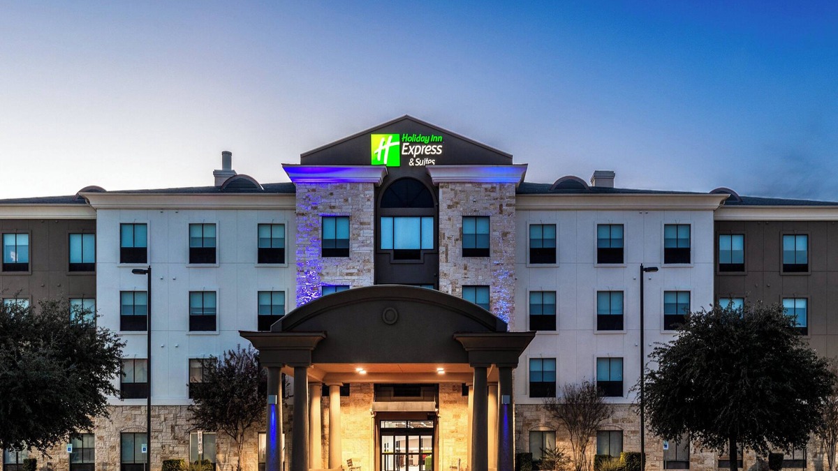 Amistad National Recreational Area Hotel | Holiday Inn Express & Suites Del Rio by IHG
