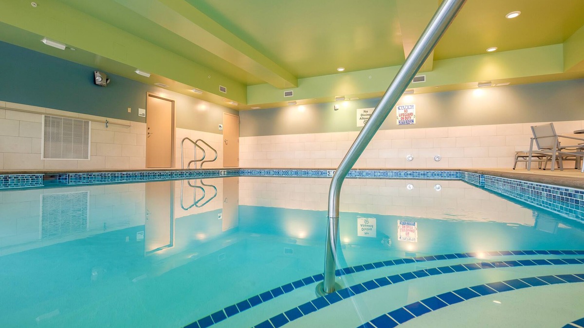 Eagan Hotel | Holiday Inn Express & Suites Eagan - Minneapolis Area by IHG