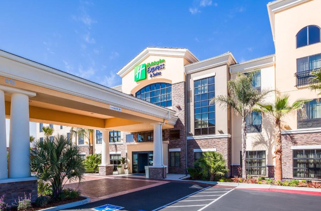 Eureka Hotel | Holiday Inn Express & Suites Eureka by IHG