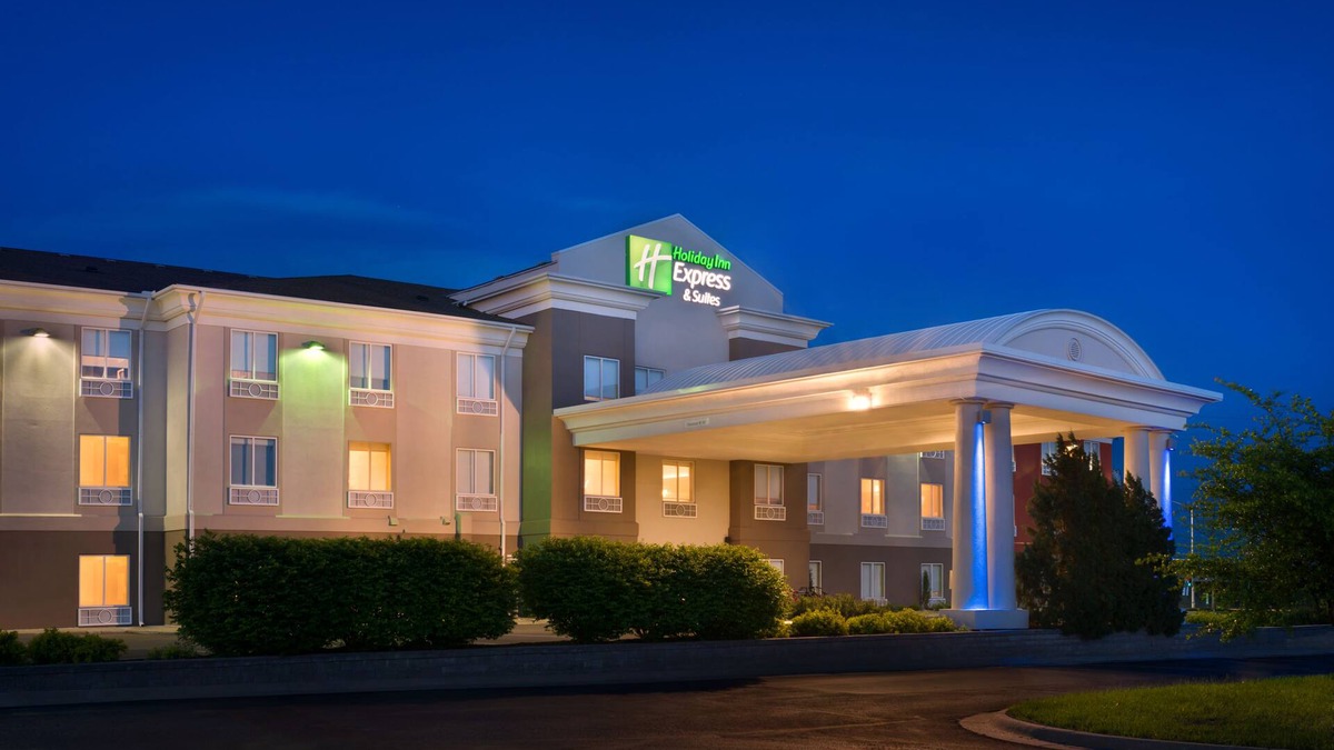 Lawrence Hotel | Holiday Inn Express & Suites Lawrence by IHG