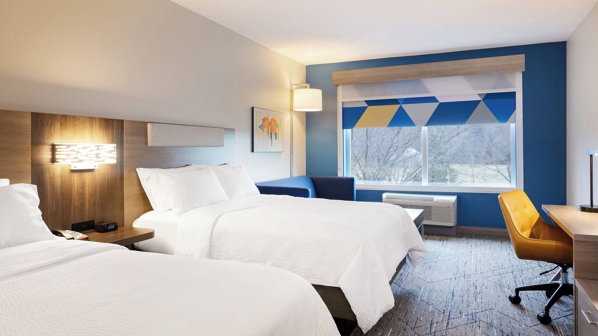Leesburg Hotel | Holiday Inn Express & Suites Leesburg - Historic District by IHG