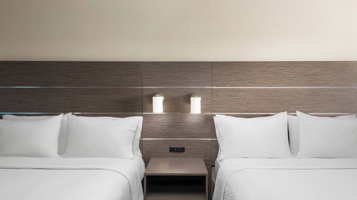 Boynton Beach Hotel | Holiday Inn Express & Suites Boynton Beach West by IHG