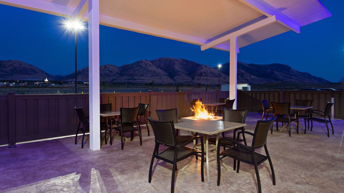 Brigham City Hotel | Holiday Inn Express & Suites Brigham City - North Utah by IHG