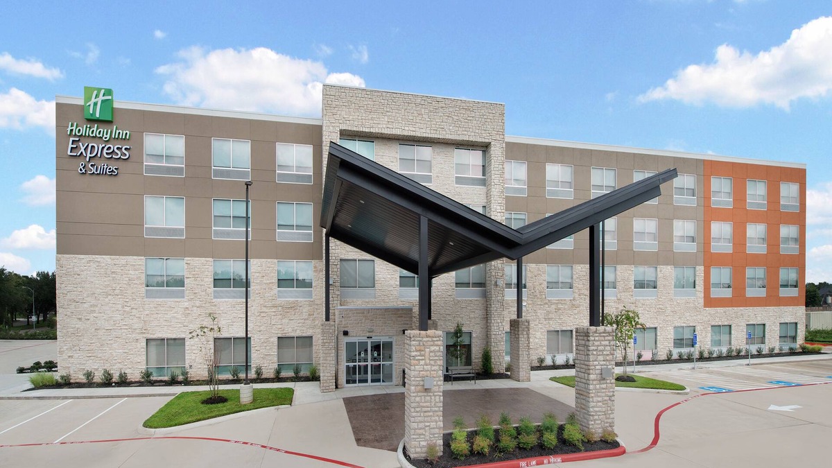 Missouri City Hotel | Holiday Inn Express & Suites Sugar Land SE - Missouri City by IHG