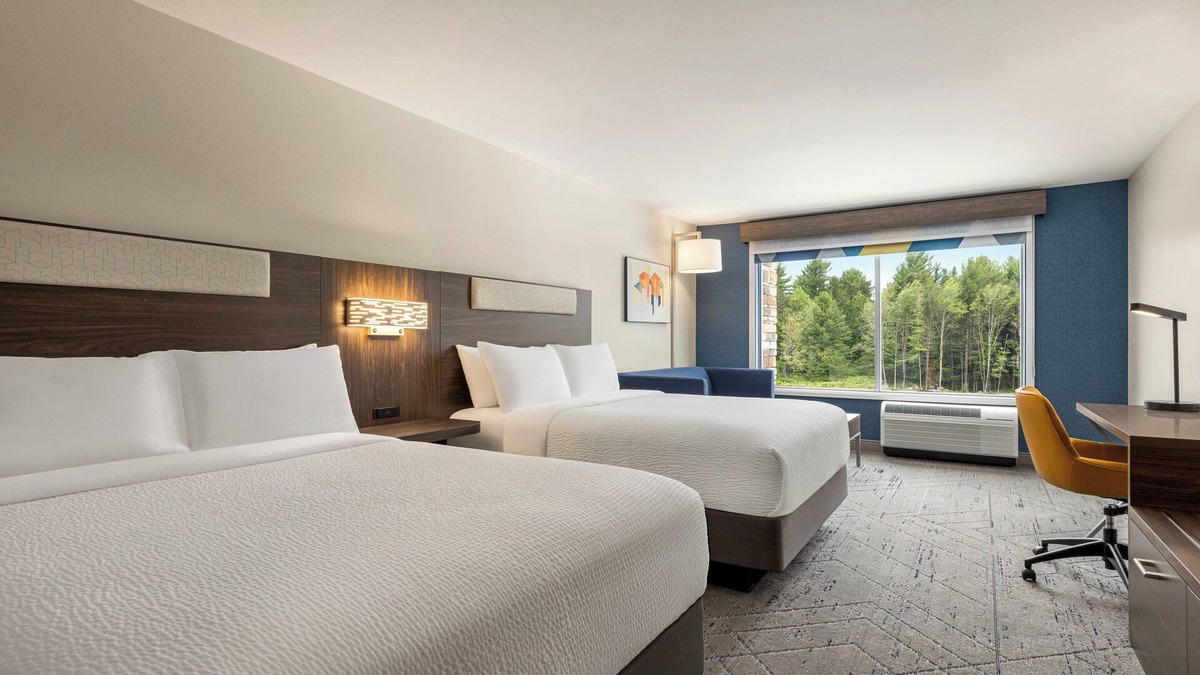 Rhinelander Hotel | Holiday Inn Express and Suites Rhinelander by IHG