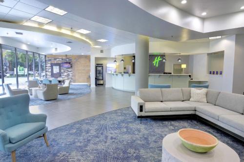 University Heights Hotel | Holiday Inn Gainesville-University Center by IHG