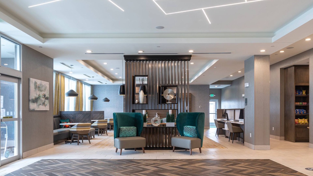 Greenville - Spartanburg Hotel | Holiday Inn Greenville - Woodruff Road by IHG