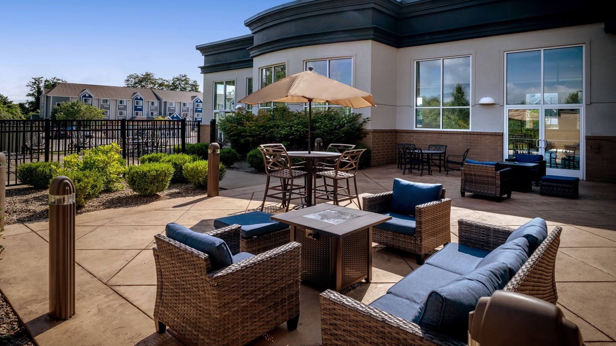 Sprague Hotel | Holiday Inn Hotel & Suites Beckley by IHG