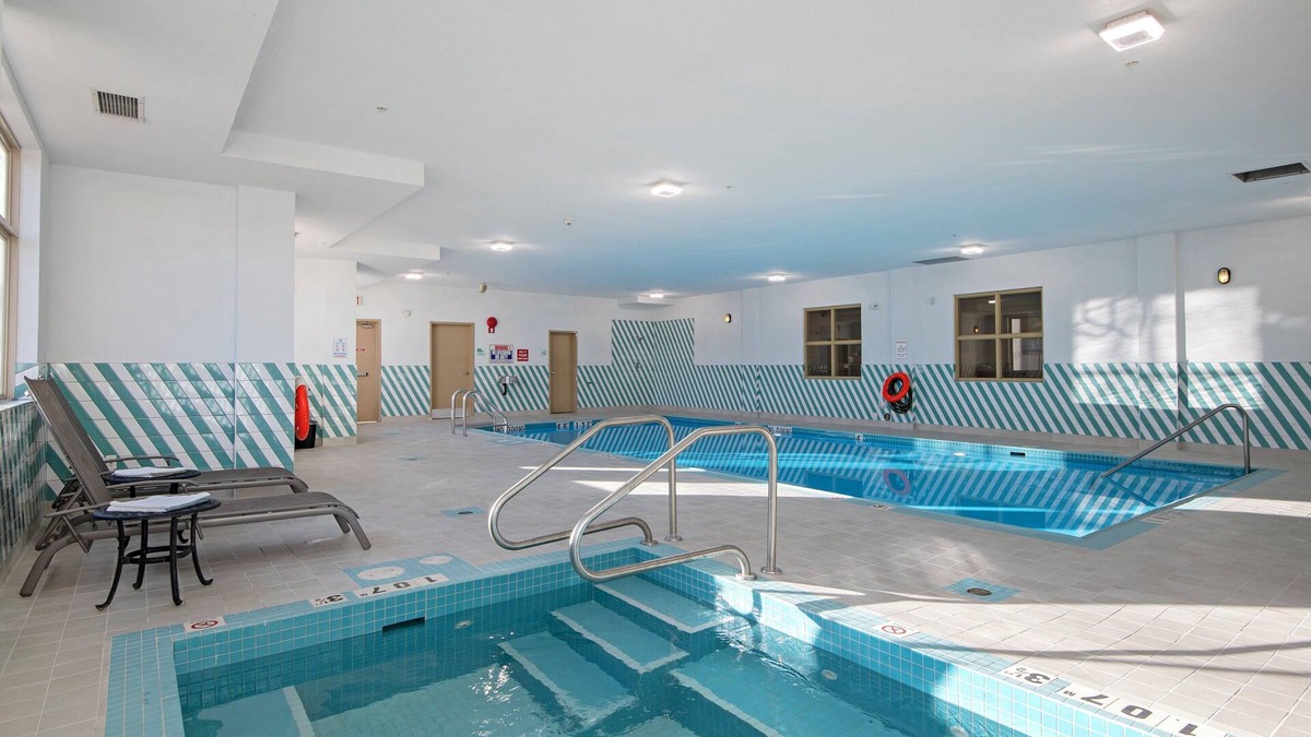 Kamloops Hotel | Holiday Inn Hotel & Suites Kamloops by IHG
