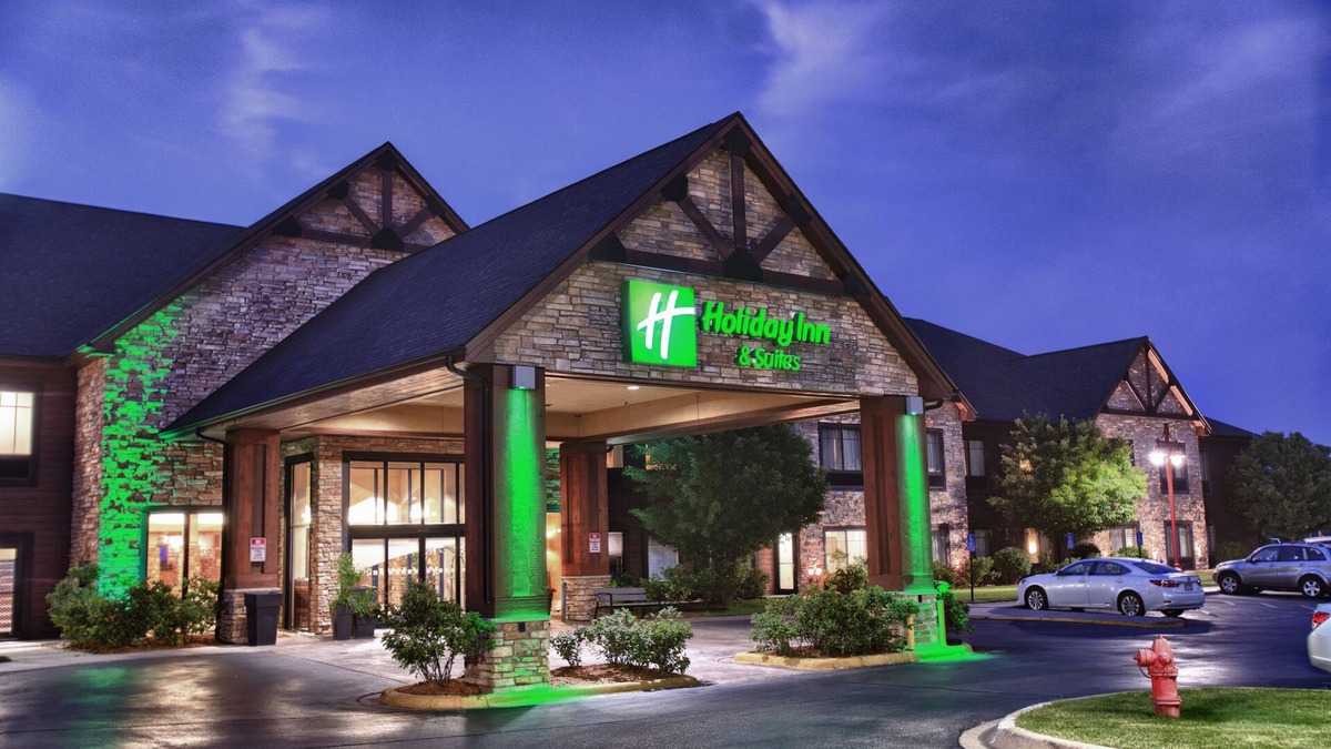 Lake Elmo Hotel | Holiday Inn Hotel & Suites St. Paul NE - Lake Elmo by IHG