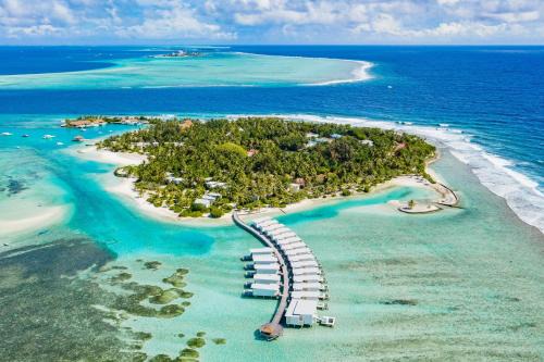 Kandooma Resort | Holiday Inn Resort Kandooma Maldives - Kids Stay & Eat Free and DIVE FREE for Certified Divers for a minimum 3 nights stay