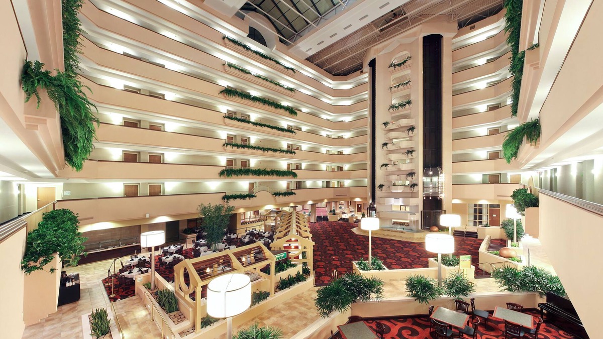 Springdale Hotel | Holiday Inn Springdale/Fayetteville Area by IHG