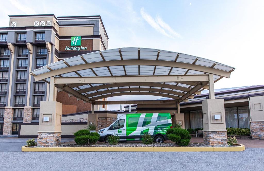 Earth City Hotel | Holiday Inn St. Louis Airport West Earth City by IHG